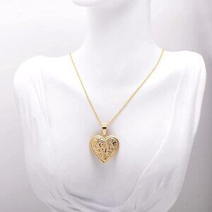 Stainless Steel Heart Shaped Locket Pendant Necklace for Women